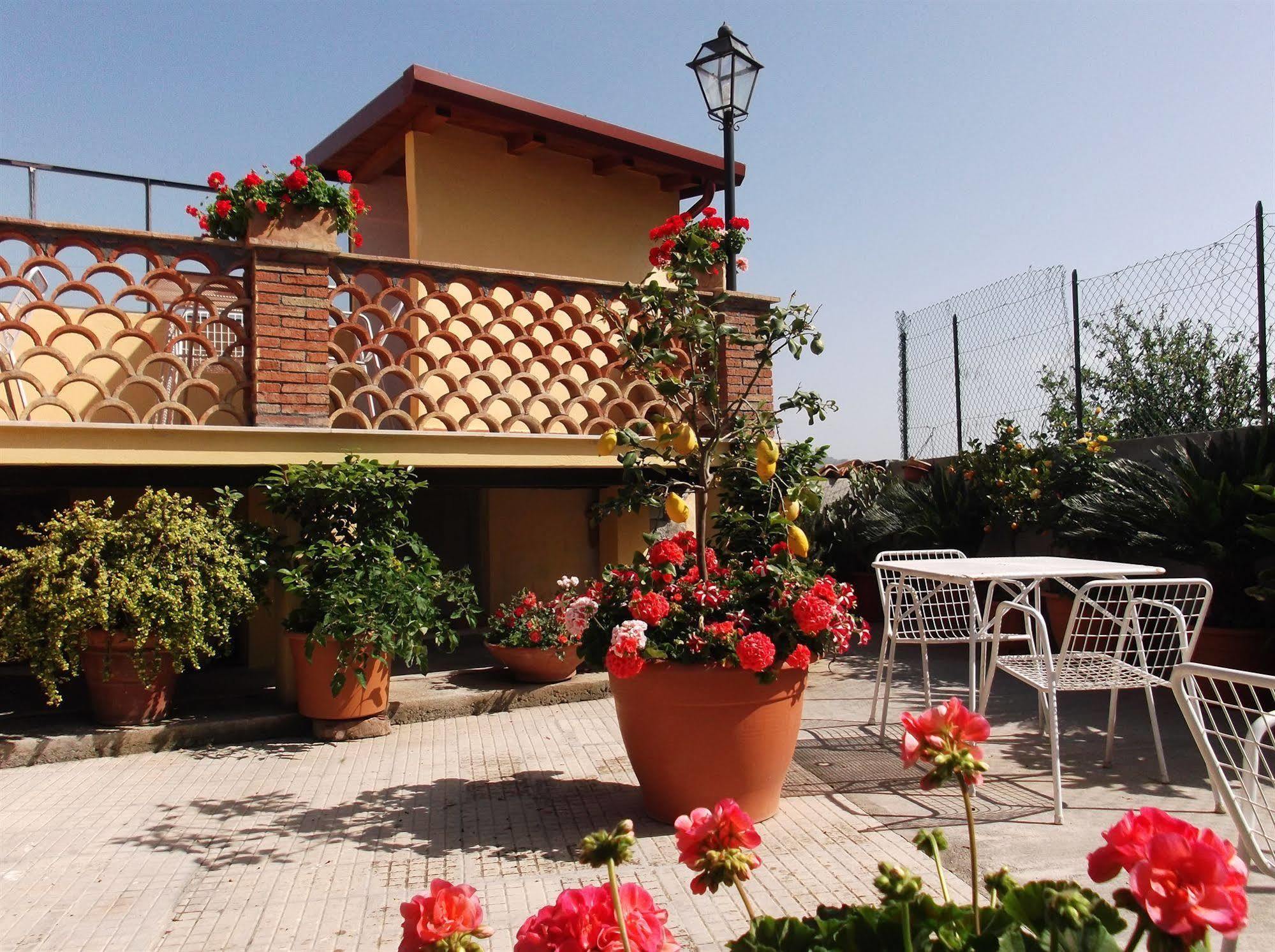 B&B U Palmentu Taormina Exterior foto